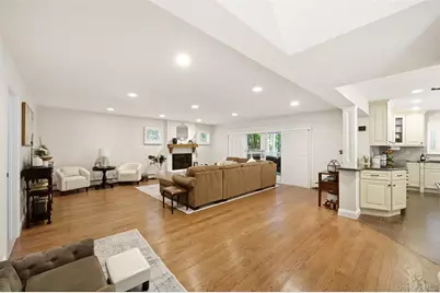 8 Clayton Drive, Dix Hills, NY 11746 - Photo 12