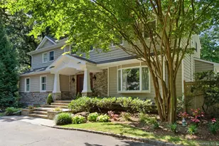 8 Clayton Dr, Dix Hills, NY 11746 - Photo 2