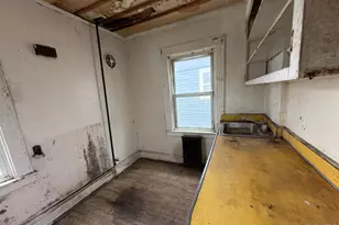 102-09 216th St, Queens Village, NY 11429 - Photo 8