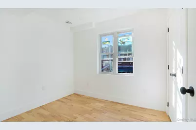 1011 E 221st Street, Bronx, NY 10469 - Photo 10