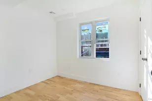 1011 E 221st St, Bronx, NY 10469 - Photo 10