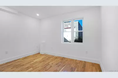 1011 E 221st Street, Bronx, NY 10469 - Photo 8