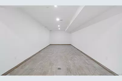 1011 E 221st Street, Bronx, NY 10469 - Photo 14