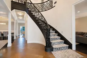 28 Durges St, New York, NY 10304 - Photo 14