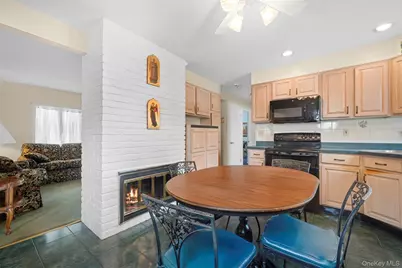 77 Pilgrim Lane, Westbury, NY 11590 - Photo 8