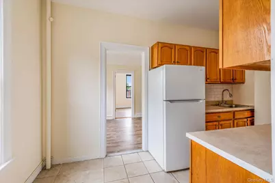 71-06 Grand Avenue #3F, Maspeth, NY 11378 - Photo 4