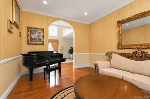 65 Threepence Dr, Melville, NY 11747 - Photo 4