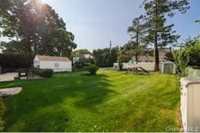 528 Stratford Road, West Hempstead, NY 11550 - Photo 12