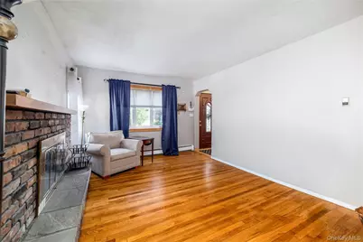 528 Stratford Road, West Hempstead, NY 11550 - Photo 2