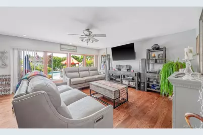 64 Mowbray Avenue, Bay Shore, NY 11706 - Photo 16