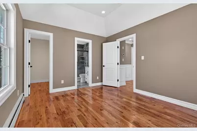 2461 Third Avenue, East Meadow, NY 11554 - Photo 20