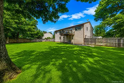 452 Ocean Avenue, Central Islip, NY 11722 - Photo 6