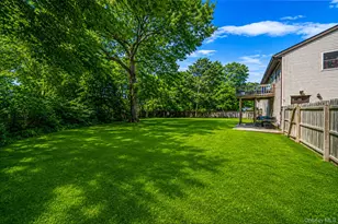 452 Ocean Ave, Central Islip, NY 11722 - Photo 4
