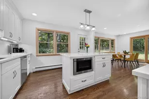 6A Rochester Ct, Huntington, NY 11743 - Photo 8