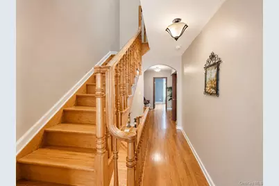 822 Dean Avenue, Bronx, NY 10465 - Photo 20