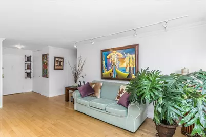 3965 52nd St #Apt 8k, Woodside, NY 11377 - Photo 10