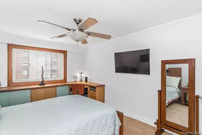 3965 52nd St #Apt 8k, Woodside, NY 11377 - Photo 20