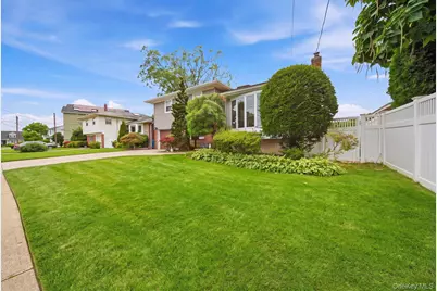 826 Beckman Drive, North Bellmore, NY 11710 - Photo 2