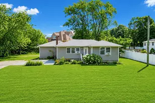 899 Hawkins Ave, Lake Grove, NY 11755 - Photo 6