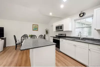 899 Hawkins Avenue, Lake Grove, NY 11755 - Photo 10