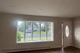 25 Cumberland Rd, Jericho, NY 11753 - Photo 2