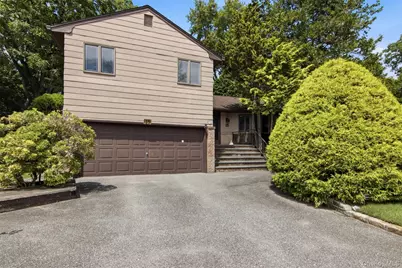 15 Beacon Drive, Port Washington, NY 11050 - Photo 1