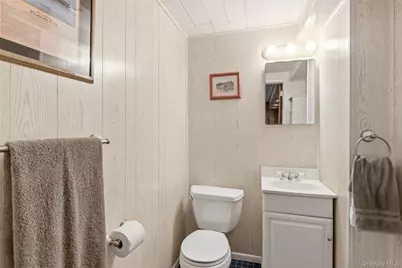 15 Beacon Drive, Port Washington, NY 11050 - Photo 20