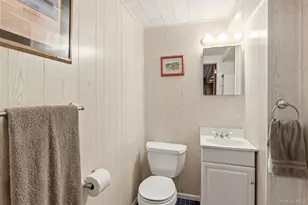 15 Beacon Dr, Port Washington, NY 11050 - Photo 20