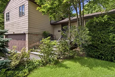 15 Beacon Drive, Port Washington, NY 11050 - Photo 4
