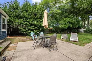 1347 Peters Blvd, Bay Shore, NY 11706 - Photo 20