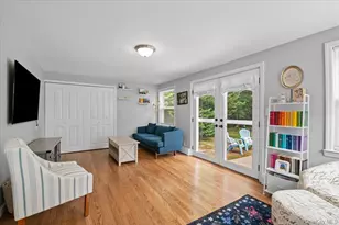 1347 Peters Blvd, Bay Shore, NY 11706 - Photo 10