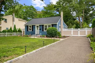 1347 Peters Blvd, Bay Shore, NY 11706 - Photo 2