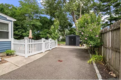 1347 Peters Boulevard, Bay Shore, NY 11706 - Photo 24