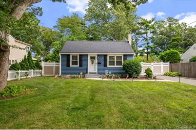 1347 Peters Boulevard, Bay Shore, NY 11706 - Photo 1