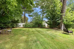 1347 Peters Blvd, Bay Shore, NY 11706 - Photo 22
