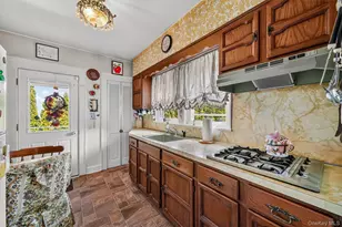 47 Woodland Ave, Rye Brook, NY 10573 - Photo 18