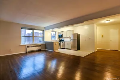 730 Pelham Road #2D, New Rochelle, NY 10805 - Photo 8