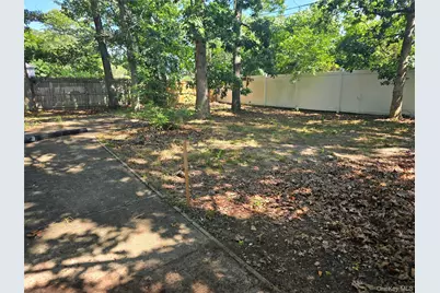 5 Gores Drive, Mastic, NY 11950 - Photo 28