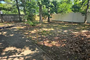 5 Gores Dr, Mastic, NY 11950 - Photo 28