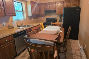 5 Gores Dr, Mastic, NY 11950 - Photo 8