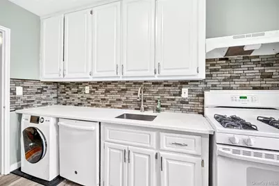 52 Lawrence Drive #D, White Plains, NY 10603 - Photo 10