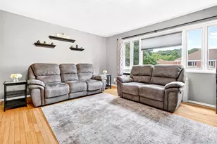 52 Lawrence Dr, White Plains, NY 10603 - Photo 16