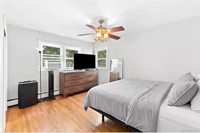 27 S Ketcham Avenue, Amityville, NY 11701 - Photo 10