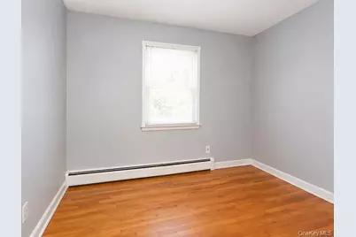 70 Grantwood Avenue, New York, NY 10312 - Photo 12