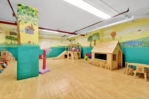 220 E 65th St, New York, NY 10065 - Photo 12