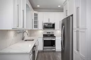 37 Oakridge Cir, Ridge, NY 11961 - Photo 2