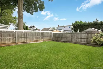 109 Henrietta Avenue, Oceanside, NY 11572 - Photo 20
