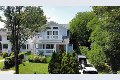 675 King Avenue, Bronx, NY 10464 - Photo 1
