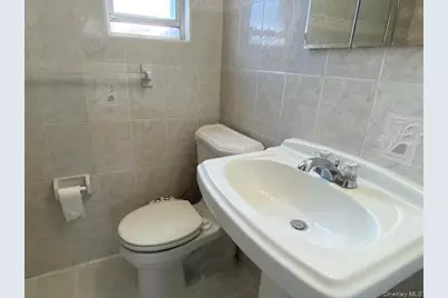 73-23 255th Street #G-2, Glen Oaks, NY 11004 - Photo 12