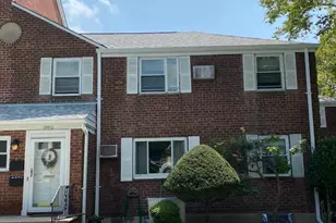 73-23 255th St, Glen Oaks, NY 11004 - Photo 2